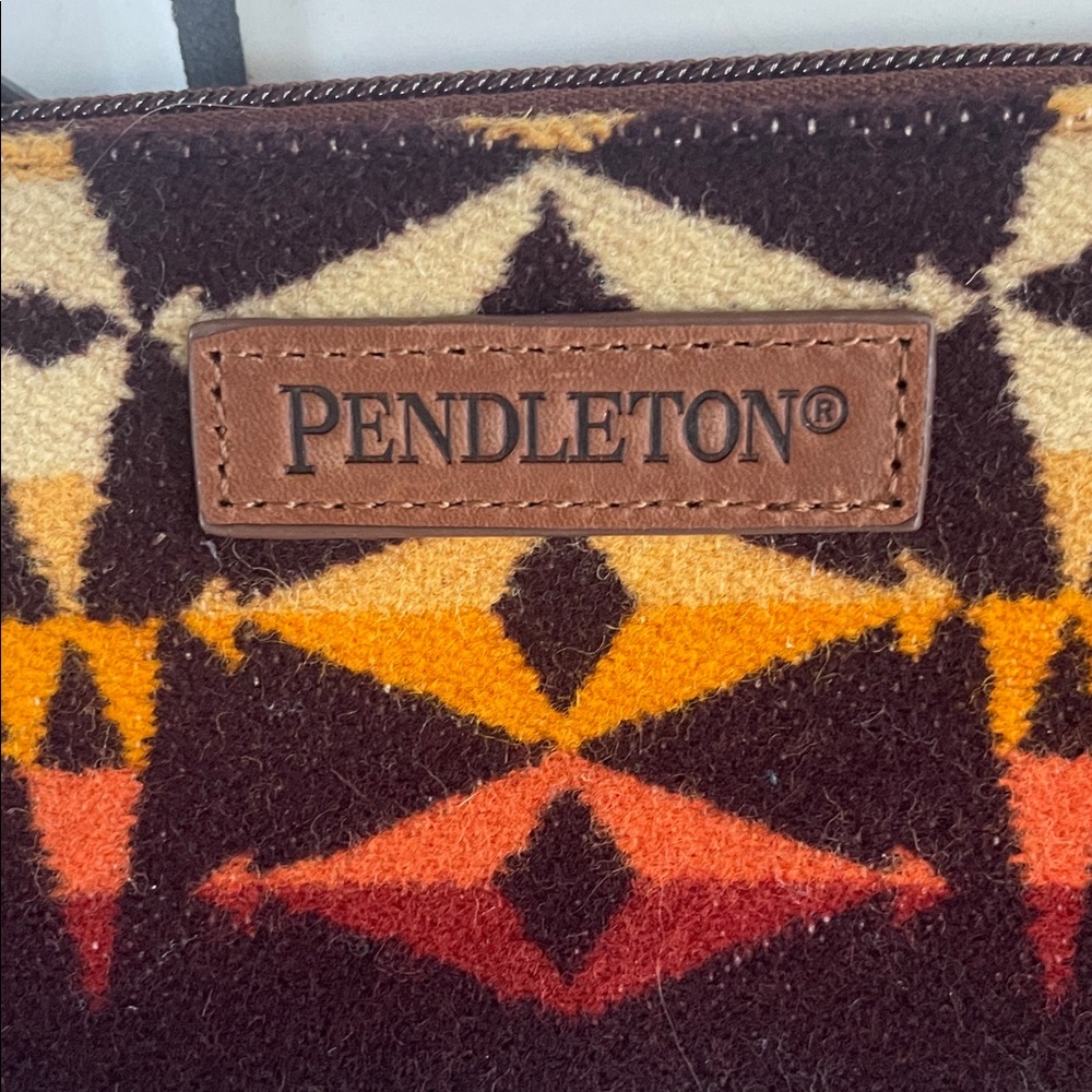 Pendleton Brown Southwest Pattern Wristlet With T… - image 2